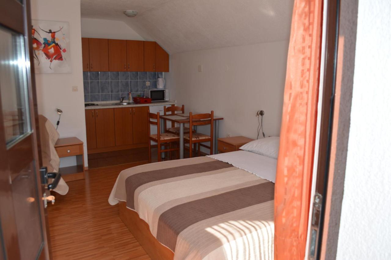 Guesthouse Andja Smoljanac Exteriér fotografie